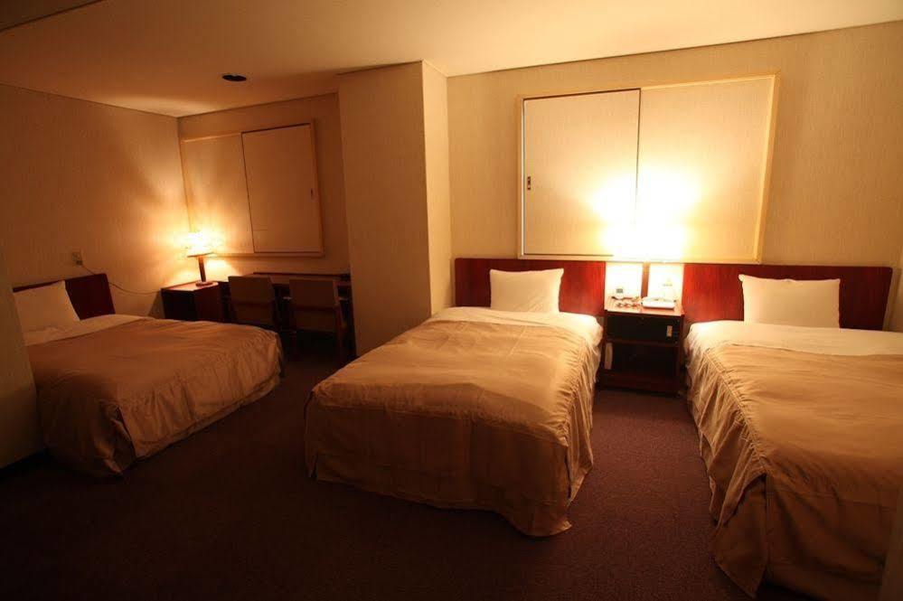 Miyakonojo Sun Plaza Hotel Exterior photo